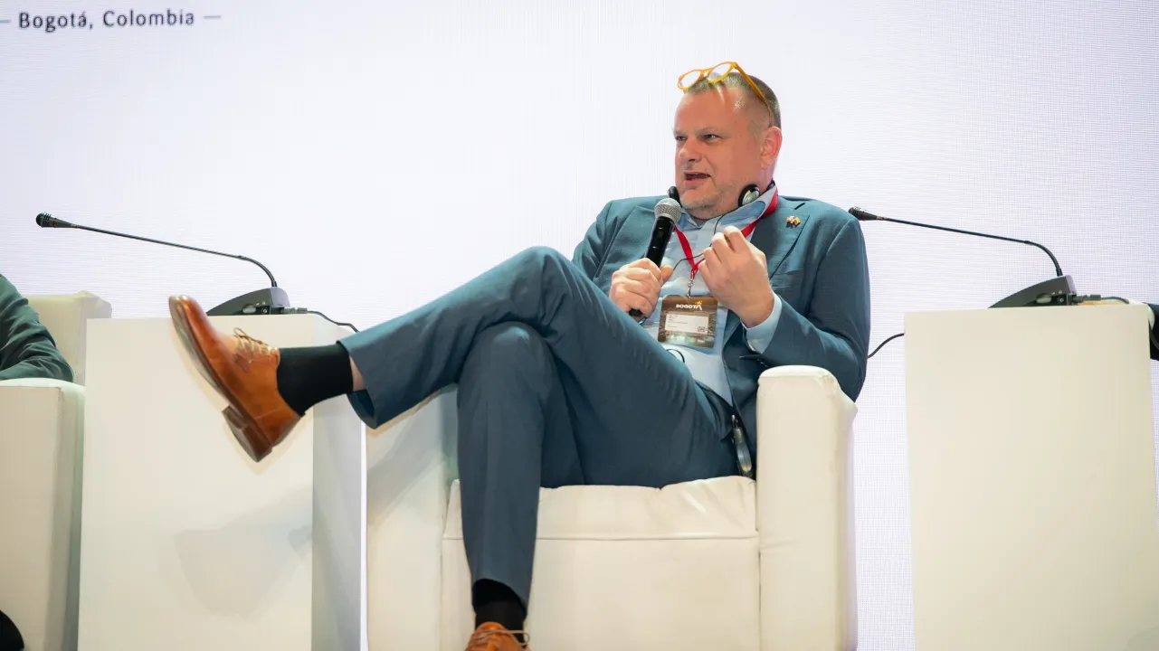 Bogotá lideró el diálogo internacional sobre ciudades inteligentes centradas en las personas