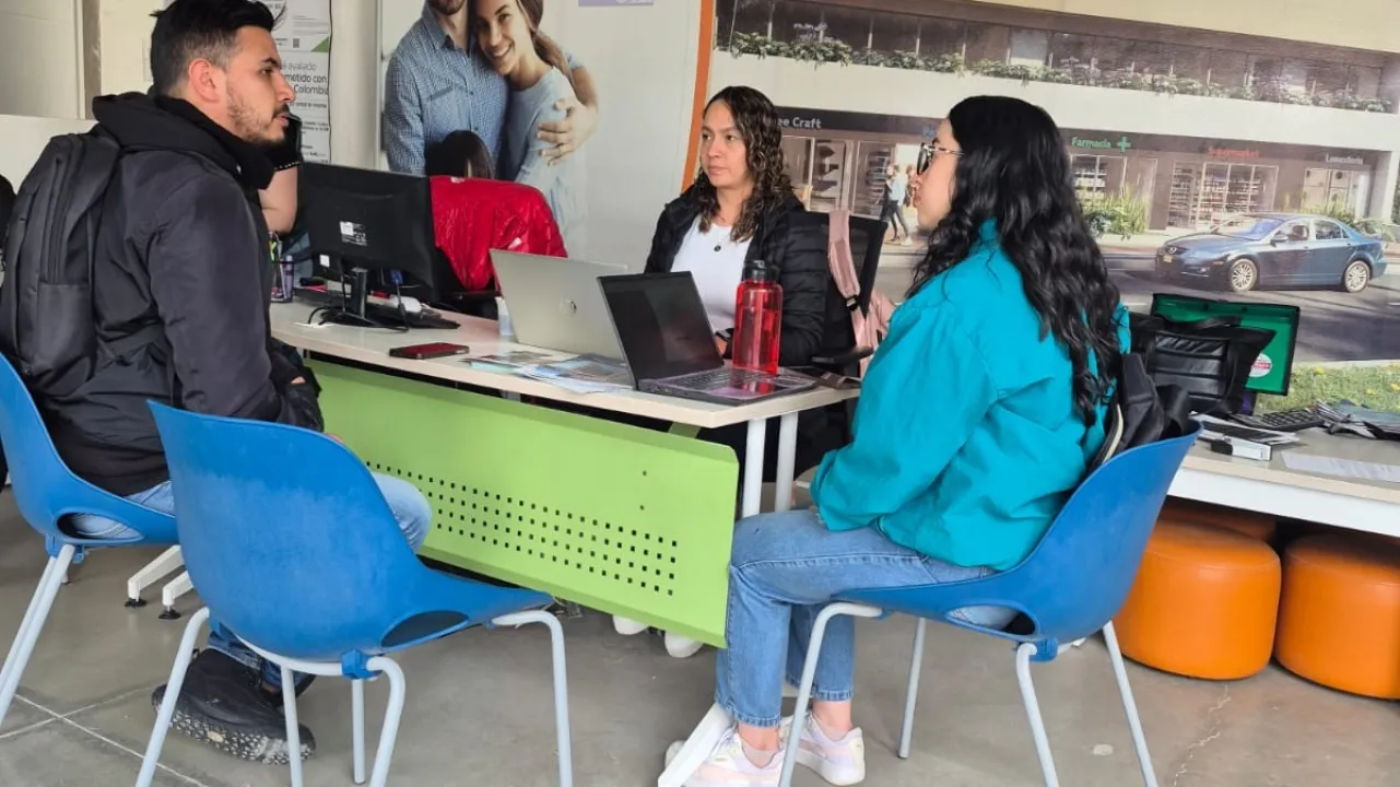 Toma de salas de ventas