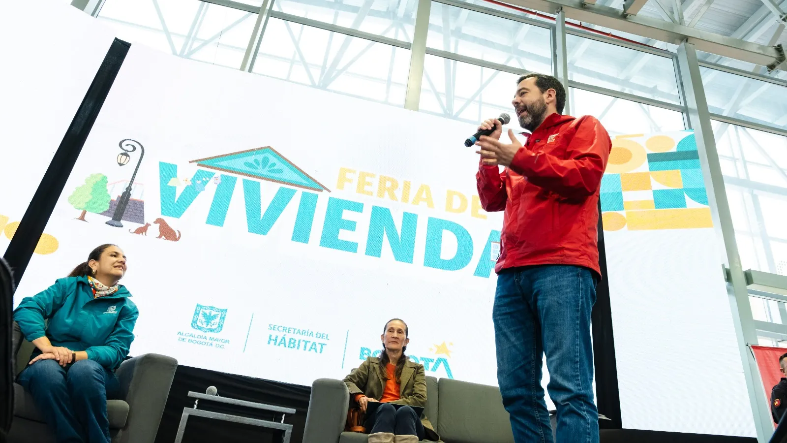 Alcalde Galán en la Feria de vivienda 2025