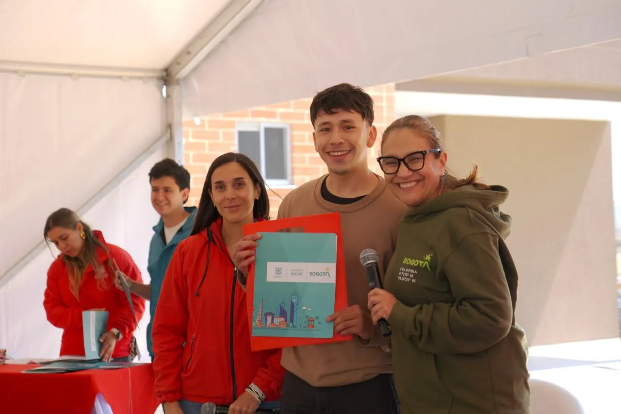 Entrega vivienda Bosa